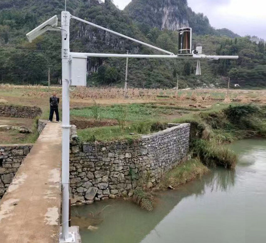 雨量监测杆